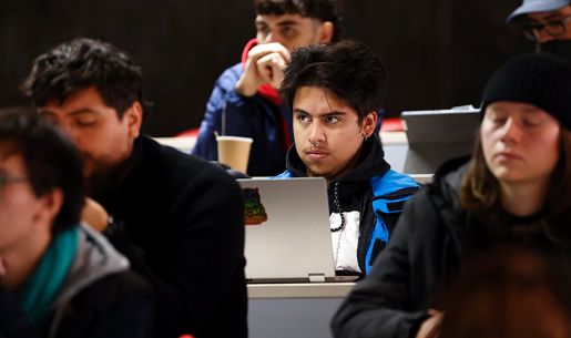 Docentes de la Facultad de Ciencias participaron de capacitación en primeros auxilios psicológicos. 